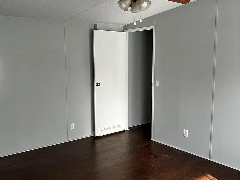 3902 Marzia Ave — Photo 12