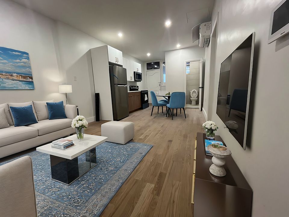 1st image of 127 Montrose Ave #1