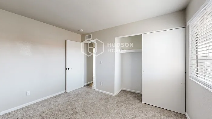 5135 W Mission Ln — Photo 21