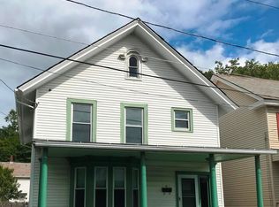 6 Reeves St, Adams, MA 01220