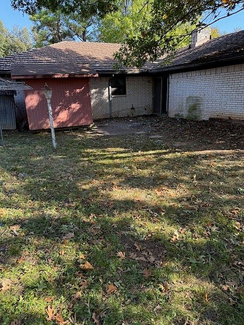 2nd image of 2006 San Jacinto Dr