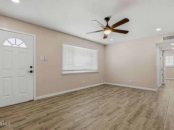 3rd image of 5700 Lexington Rd