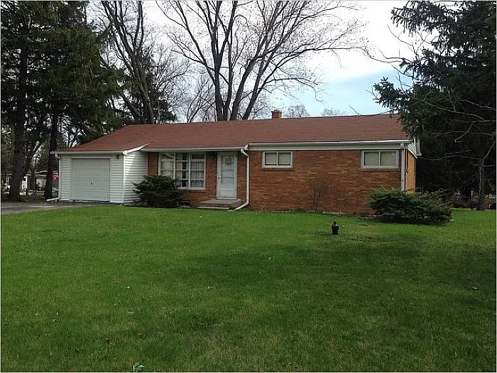 1S271 Summit Ave photo 1