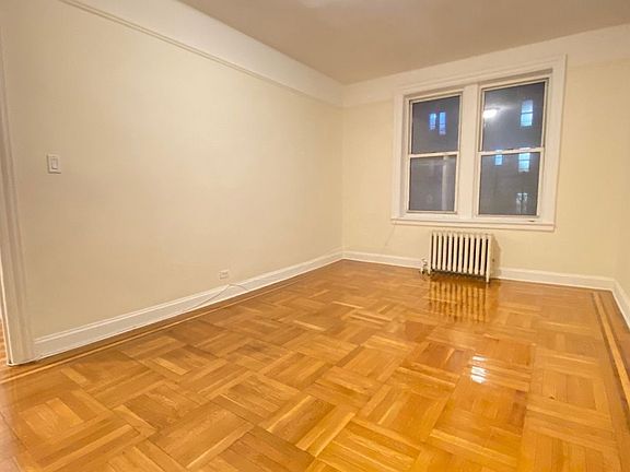 4th image of 60-15 Woodside Ave #5D