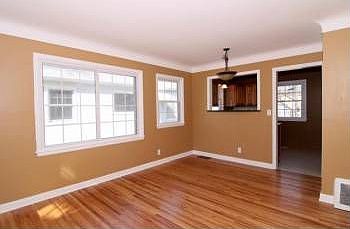 2nd image of 1915 Wordsworth Ave