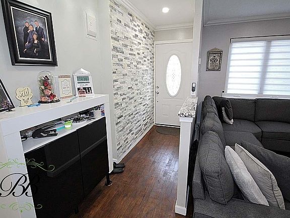 5th image of 1230 E 73rd St #1