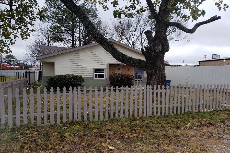 1st image of 1145 Seaford Dr