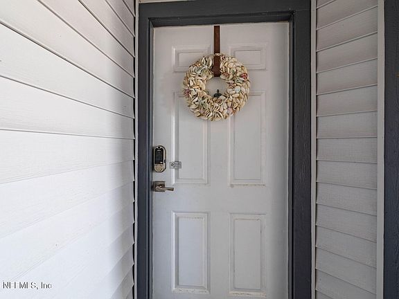 5th image of 110 OCEAN HOLLOW Lane #317