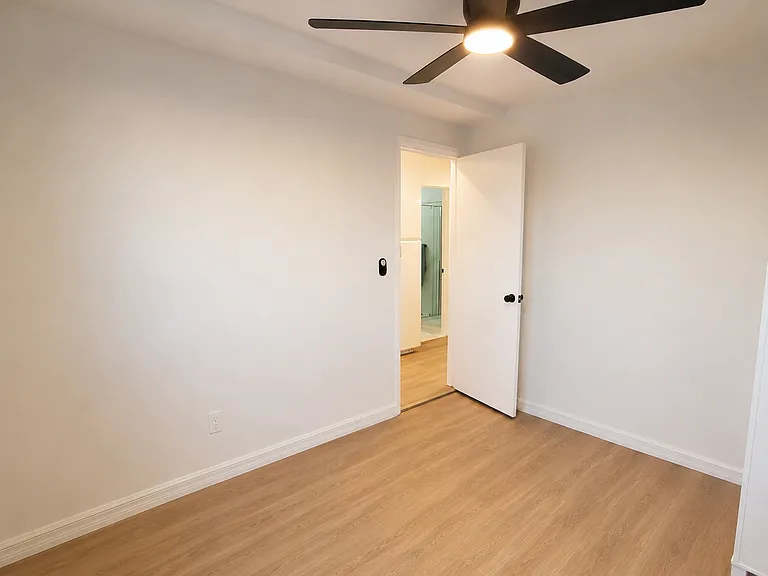 2138 Garnet Ave #A — Photo 2