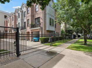 202 McGowen St APT I, Houston, TX 77006