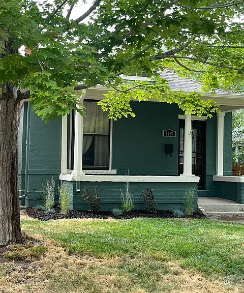 1914 Washington Park Bungalow with all its original charm