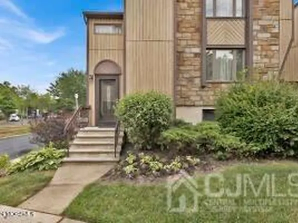 197 Goldmine Ln, Old Bridge, NJ 08857