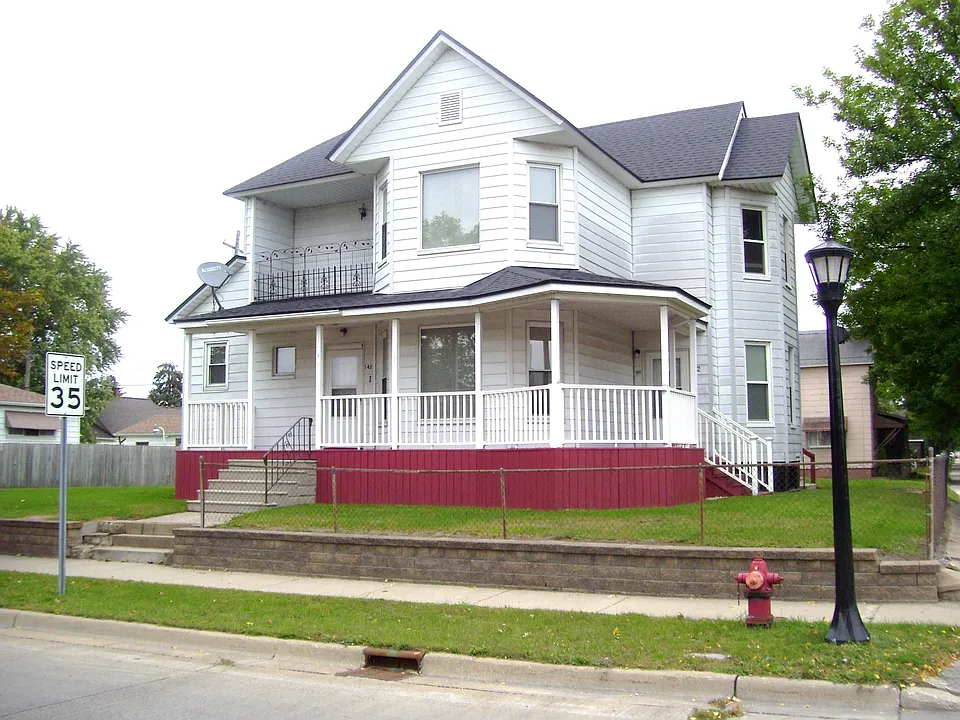 1421 Broadway St #3