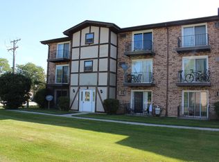 3821 W 123rd St APT 101, Alsip, IL 60803