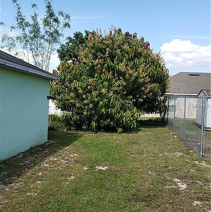 2nd image of 534 Lakeview Dr