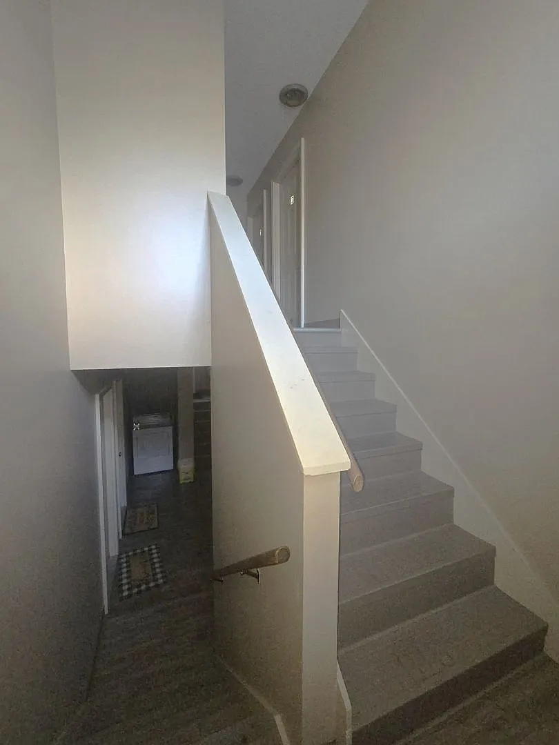 419 W 8th St — Photo 3