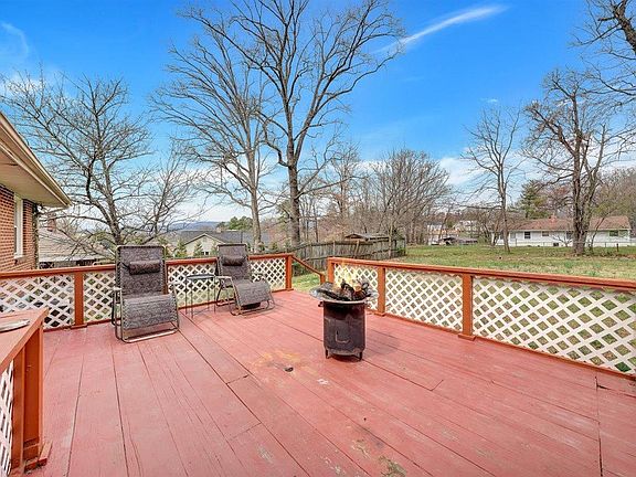 4th image of 5135 Youngwood Dr NW