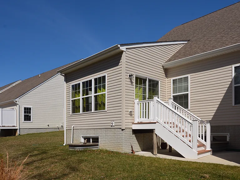 37530 Worcester Dr — Photo 35