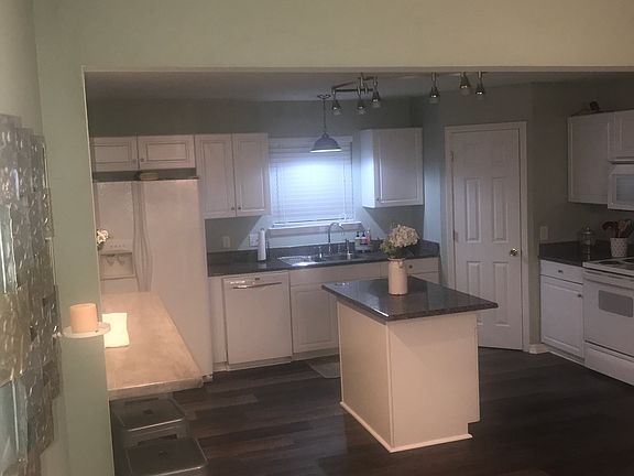 5th image of 2804 Silent Wood Dr