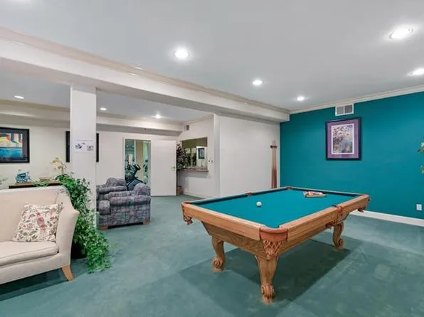 390 S Sepulveda Blvd APT 311, Los Angeles, CA 90049