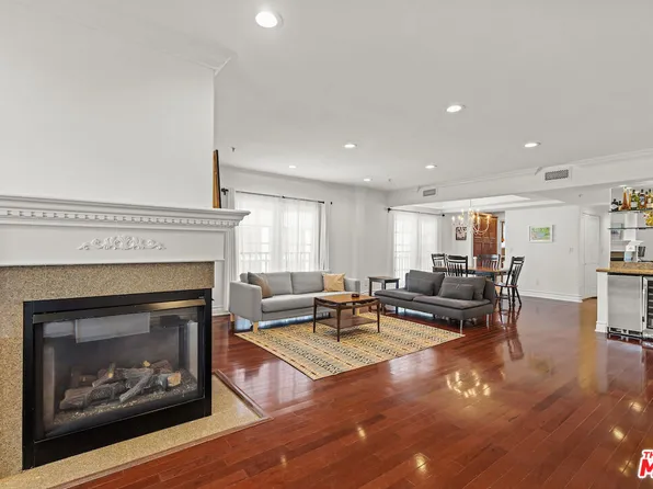 11826 Dorothy St #Penthouse 1, Los Angeles, CA 90049