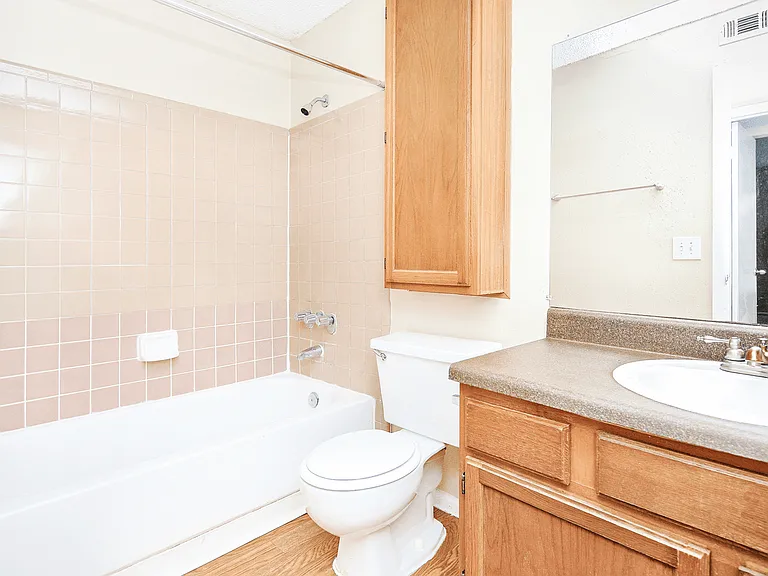 Bentley Green Apartment Homes — Photo 75