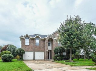 1907 N Thunderwood Cir, Fresno, TX 77545