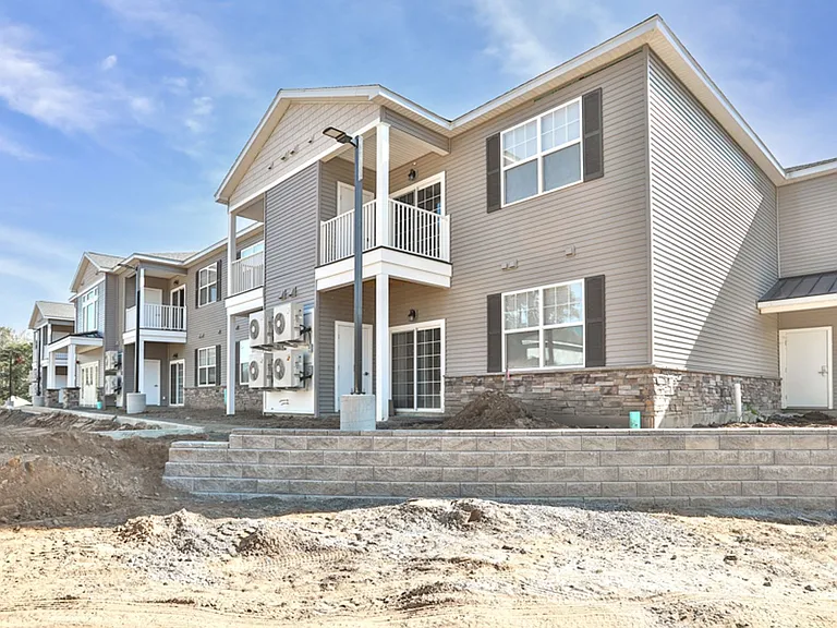 30 Pine Lane Apartments — Photo 20