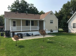 1821 N Charles St, Belleville, IL 62221