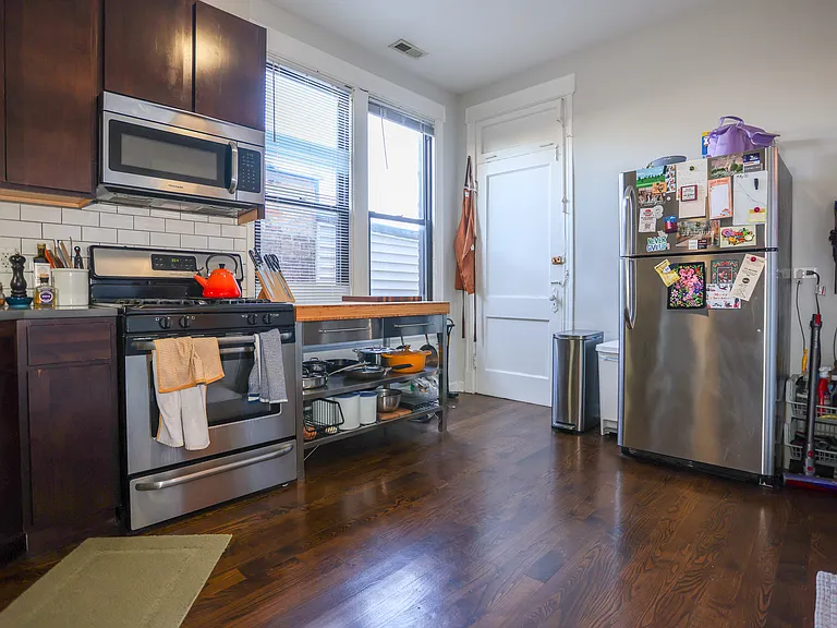 2341 W Charleston St #3R — Photo 7