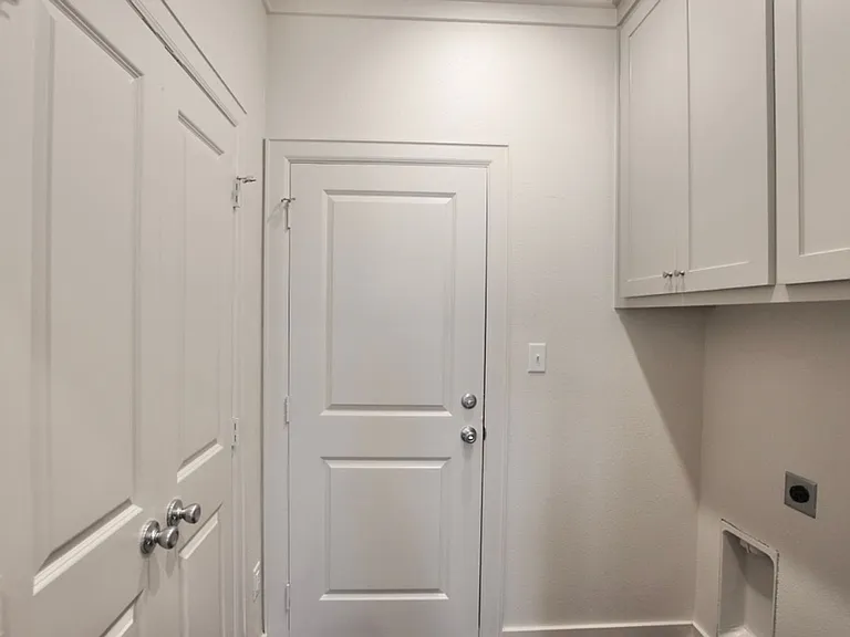 703 Freedom Way — Photo 16