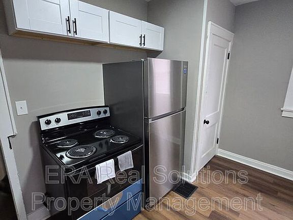 5th image of 810 Seymour Ave