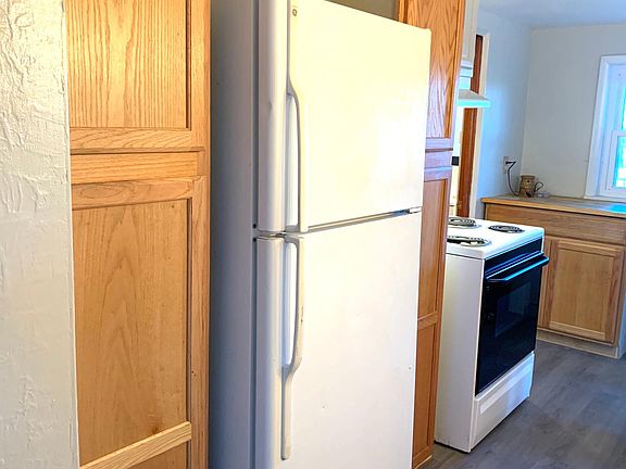 3rd image of 814 Palatine Ave