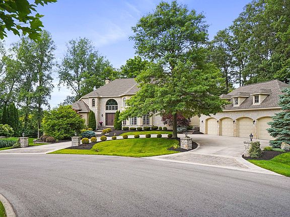 2nd image of 10371 Forest Glen Pl