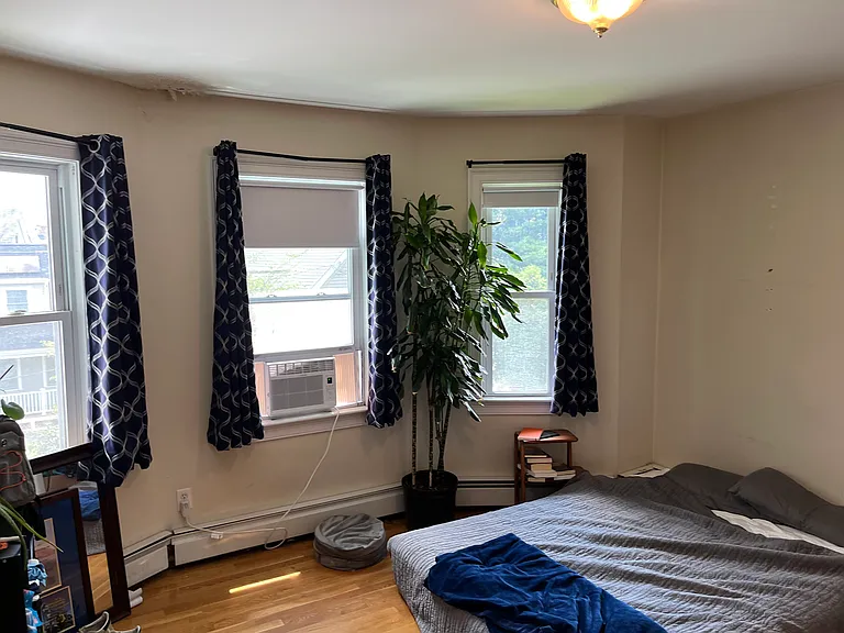 114 Pearl St — Photo 6