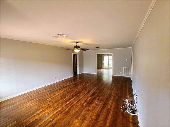 2nd image of 5617 Shoal Creek Blvd