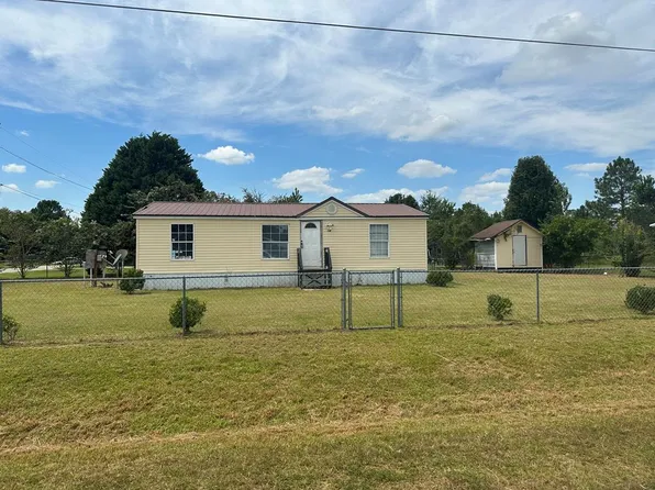 116 Kingfisher Ln, Fitzgerald, GA 31750