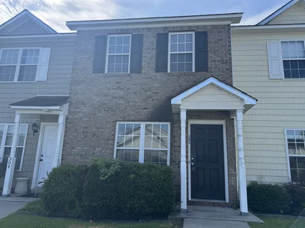302 Streamwood Dr #1, Jacksonville, NC 28546