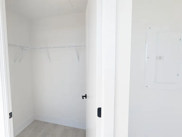 2450 Old Bronte Rd #730 — Photo 8