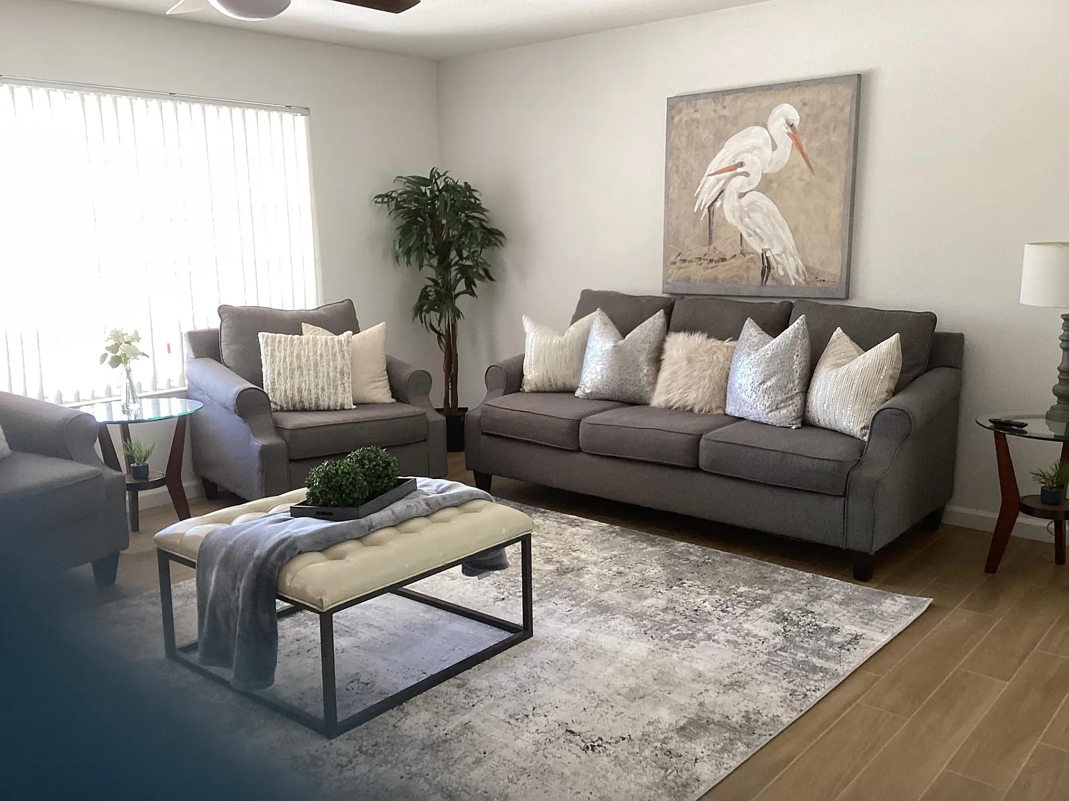 2 bed, 1600 sqft, $2,200 — Photo 1