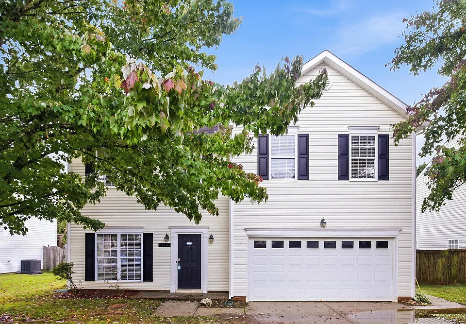 813 Stackhurst Way