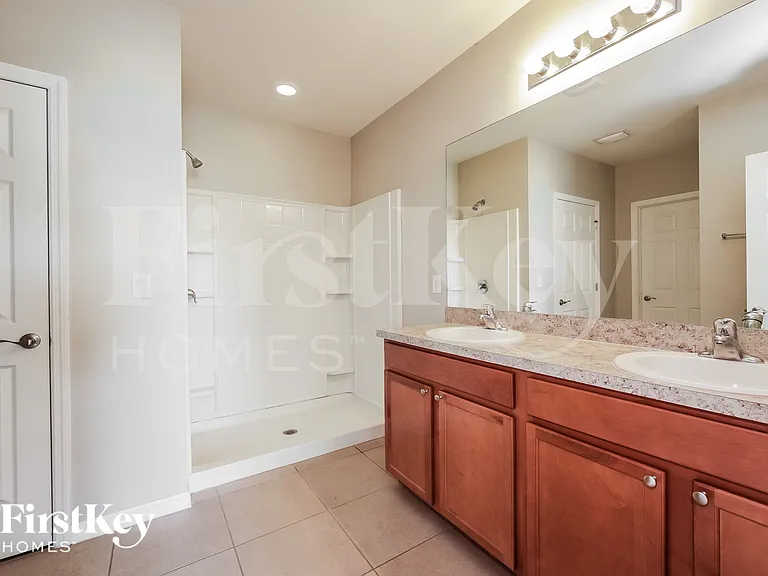 1406 NW 7th Ave — Photo 10