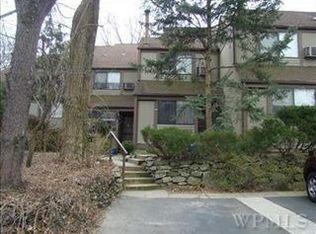 43 Round Hill Rd, Dobbs Ferry, NY 10522