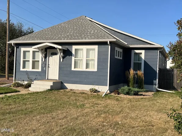 206 Dakota St N, Elgin, ND 58533