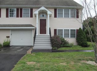 36 Aroostook St, Worcester, MA 01606