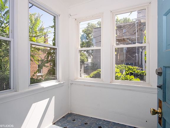 5th image of 3742 W Diversey Ave #1