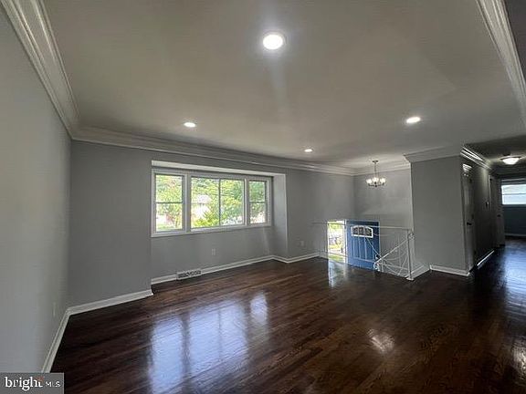 3rd image of 5620 Galloway Dr