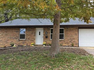 1201 Stonebridge Rd, Evansville, IN 47710