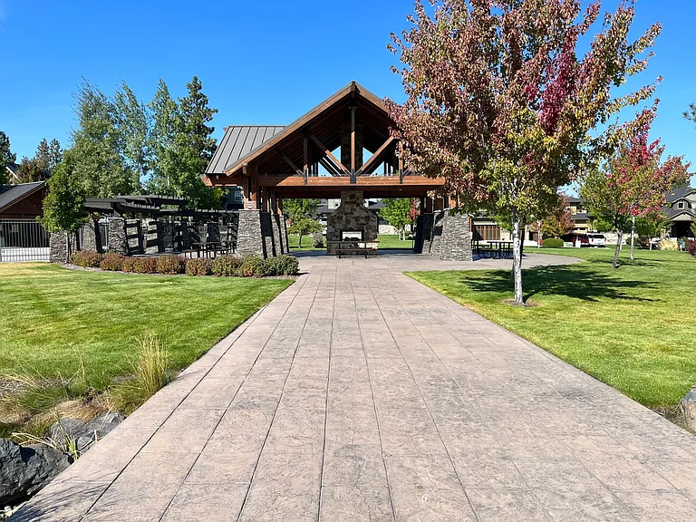 61201 Snowbrush Dr — Photo 2