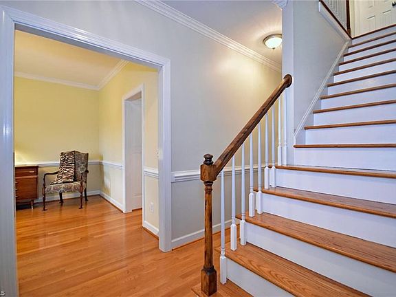 4th image of 514 Spence Ave